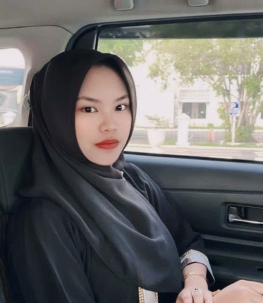 ayu wandari12 profile icon