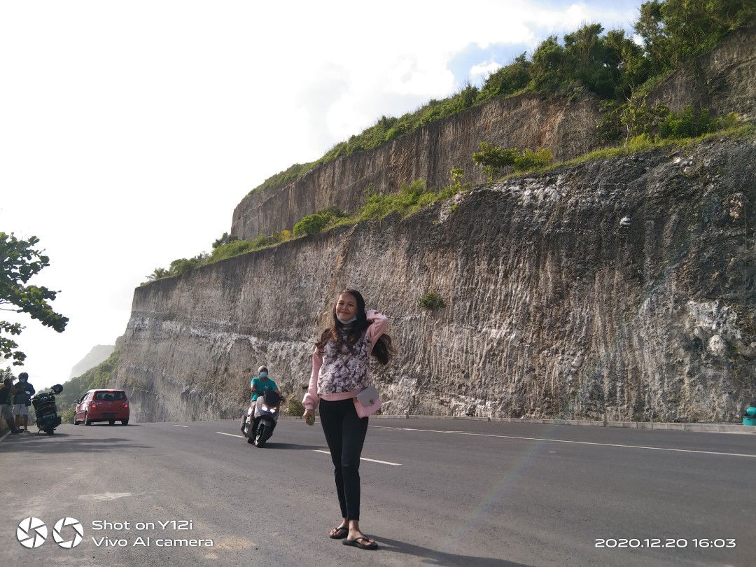 ayu tya profile icon