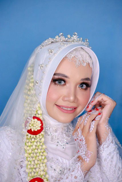 Dewi Fitrianingrum profile icon