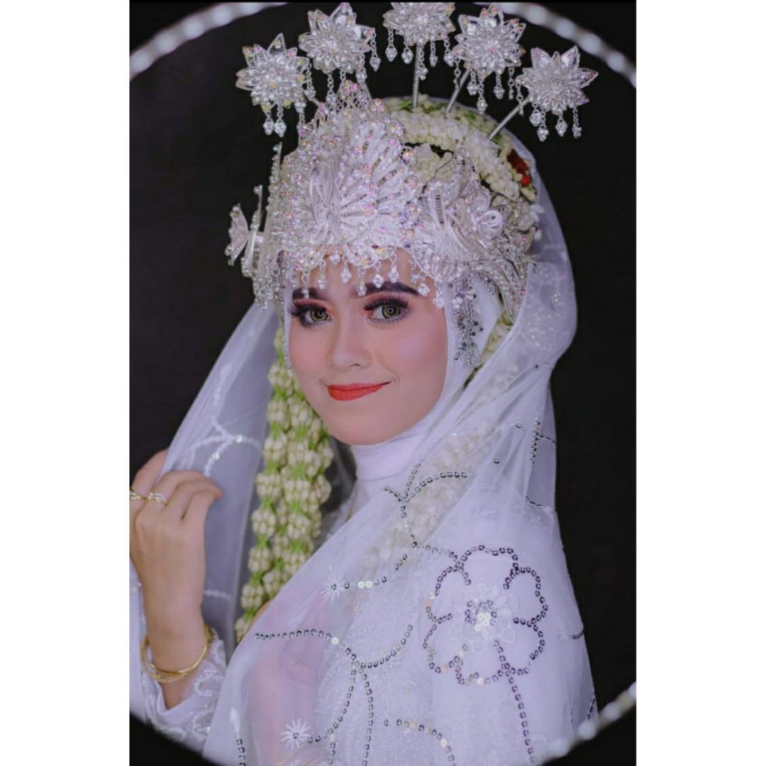 Dewi irawati profile icon
