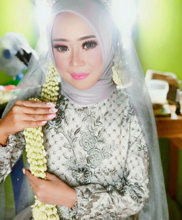 srisulastri lastri profile icon