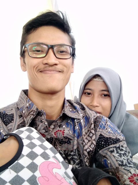 Rosien OsHin profile icon