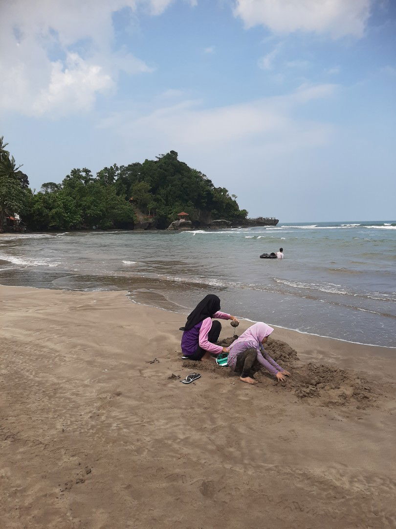 Santini Dwi profile icon