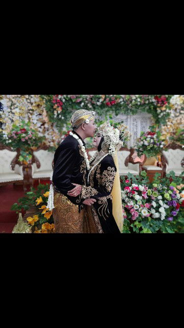 Iva Dhiyah profile icon