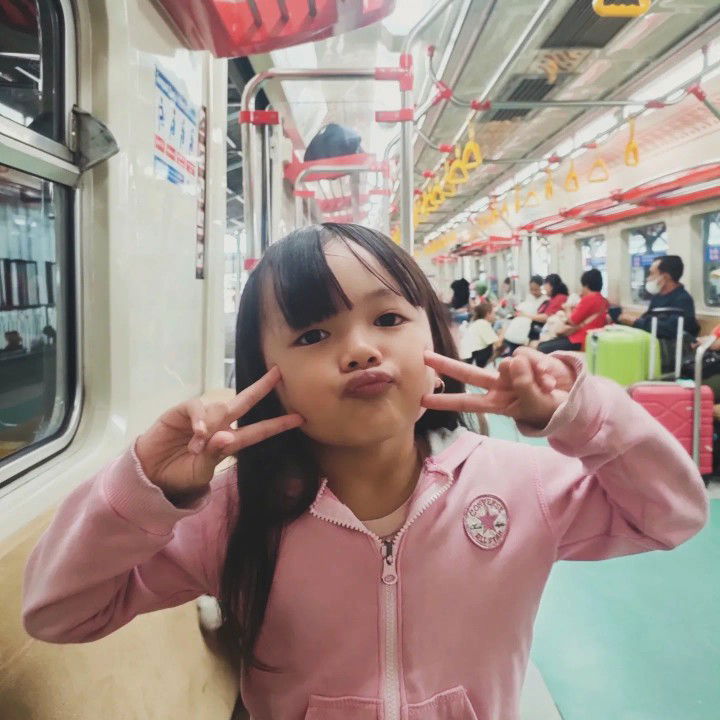 janice elor profile icon