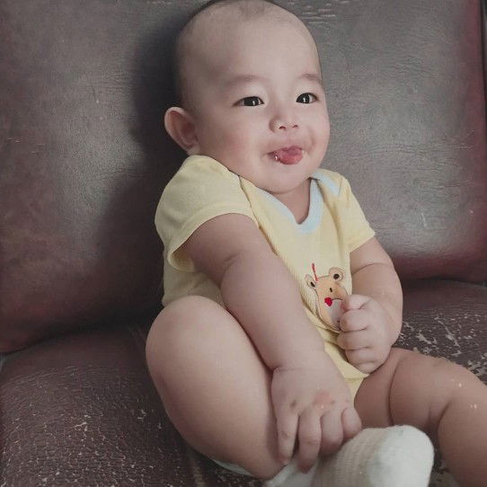 5 bulan sudah bisa duduk sendiri ❤️