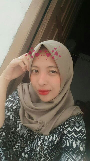 Julia Anggraini profile icon