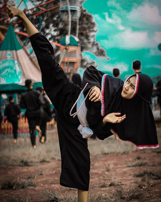 Elinarasyid profile icon