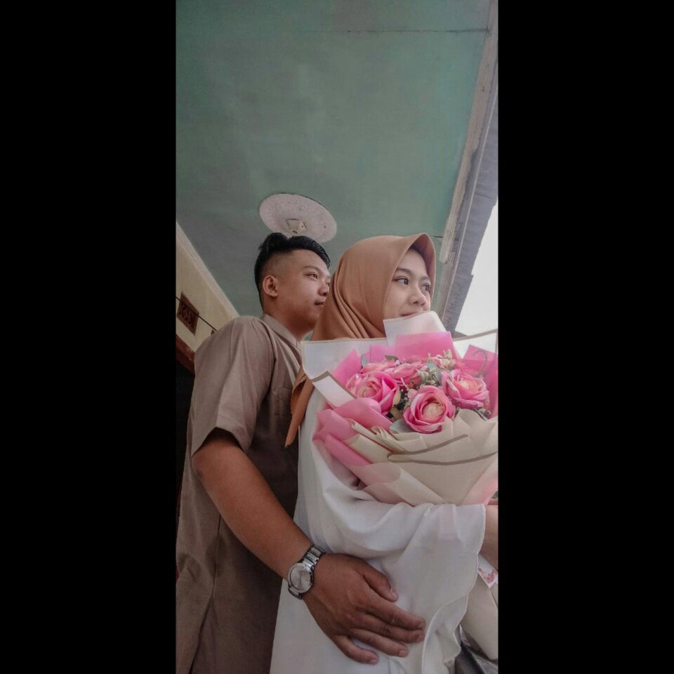 Anis Fitriani profile icon