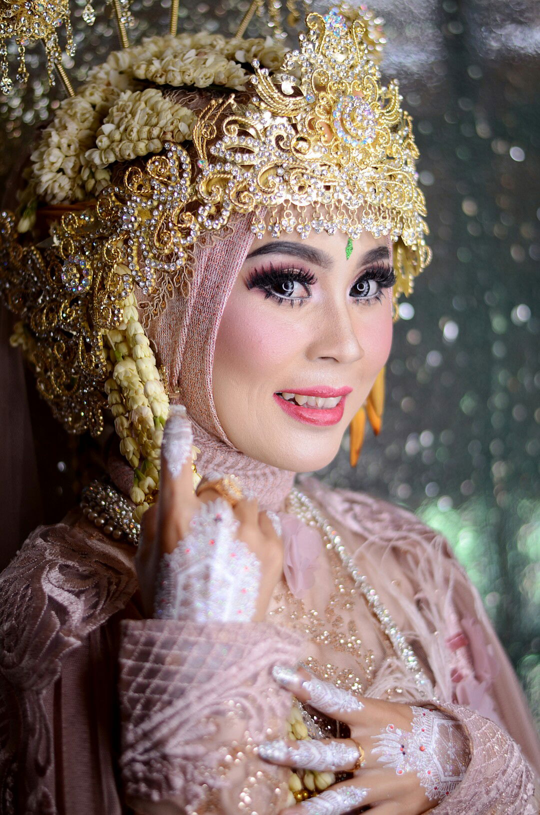 Fitri Indriani Vitty profile icon