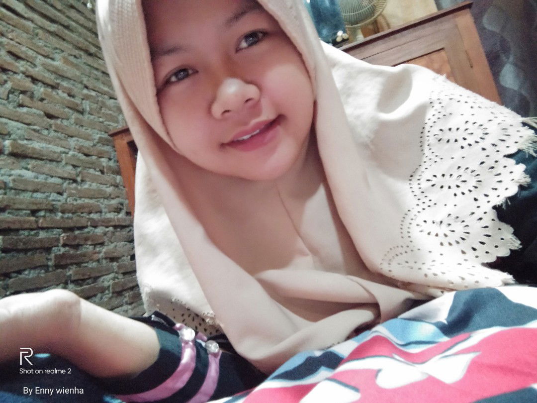 eni winarti profile icon