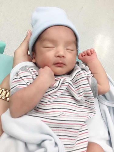 ฝากเนื้อฝากตัวด้วยคับ