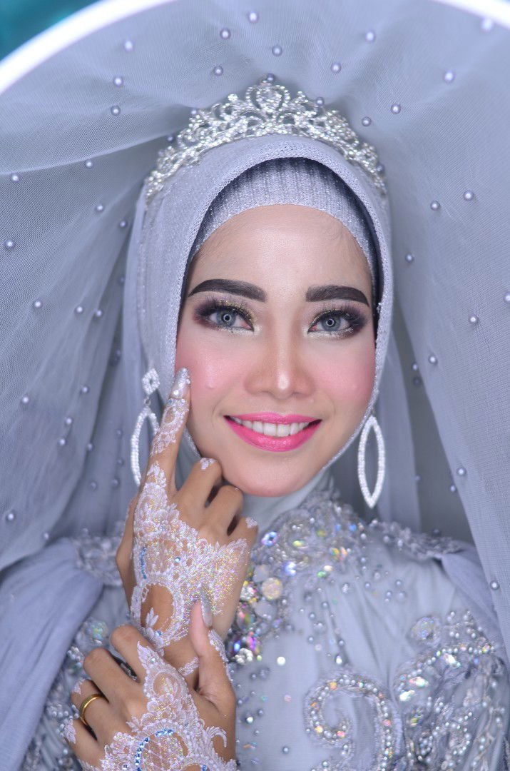 fitri maulidina profile icon