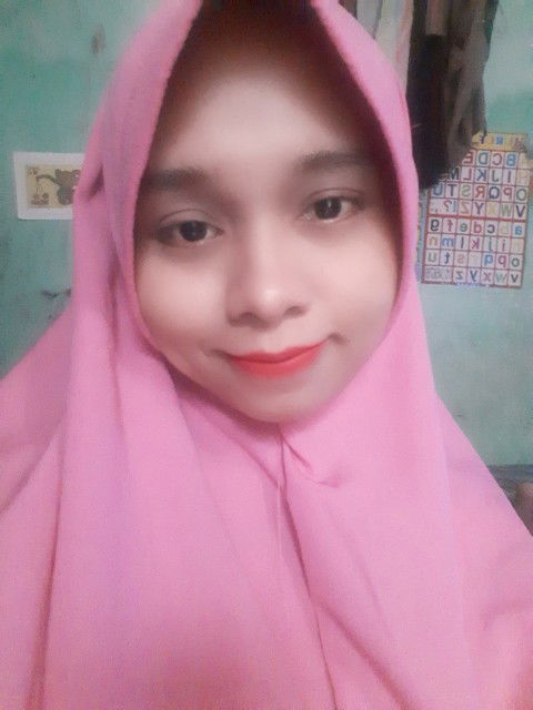 Dewi Apriyatin profile icon