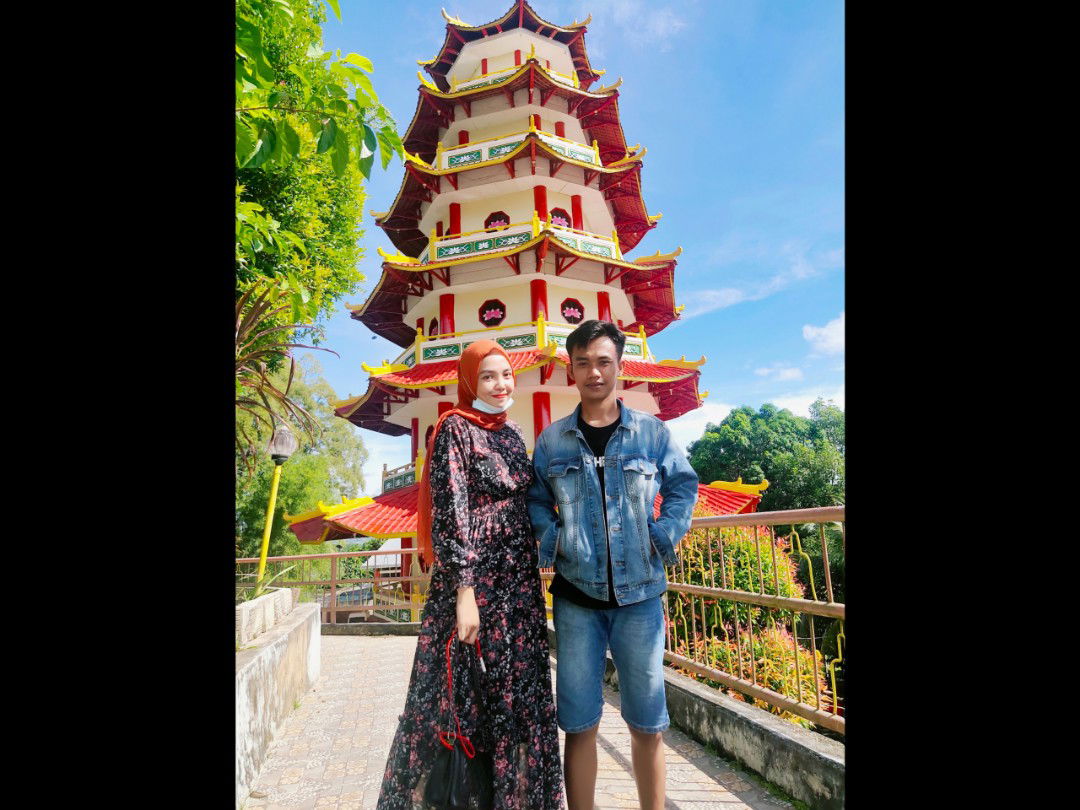 Reni kartika profile icon