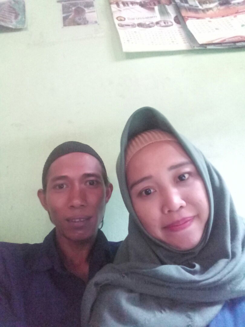 fitri Nur Hidayanti profile icon