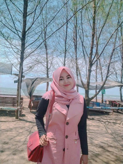 Adila nisa profile icon