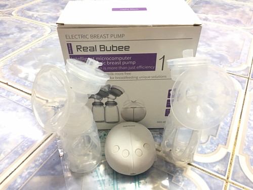 เครื่องปั้มนม