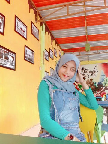 Anggira Rahmadhani profile icon