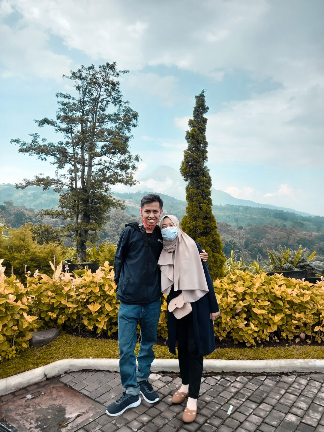 Tri Ristiani profile icon