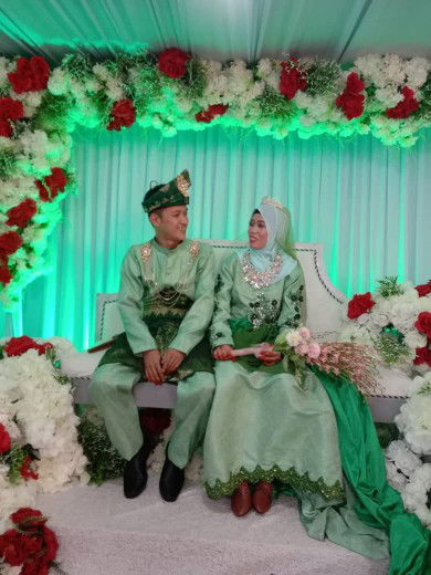 Endang satriani bte sahrani profile icon