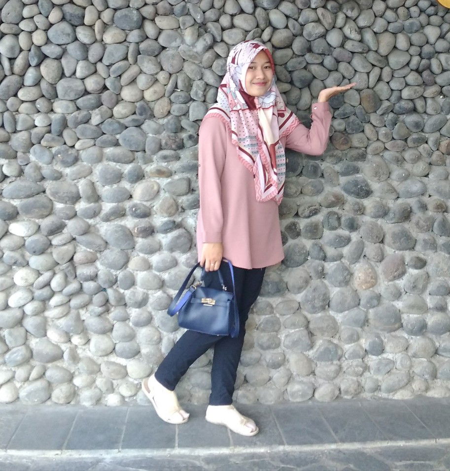 Inggrit Siswati Putri profile icon