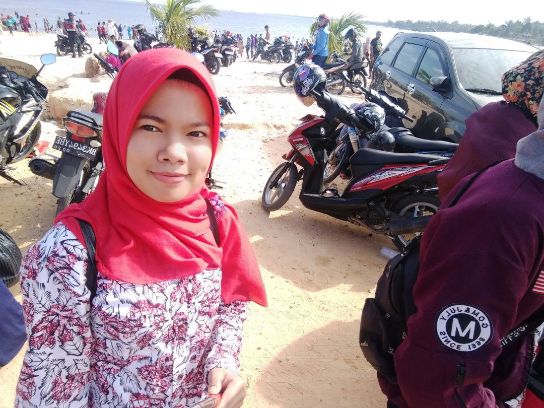 Elli Rayani profile icon