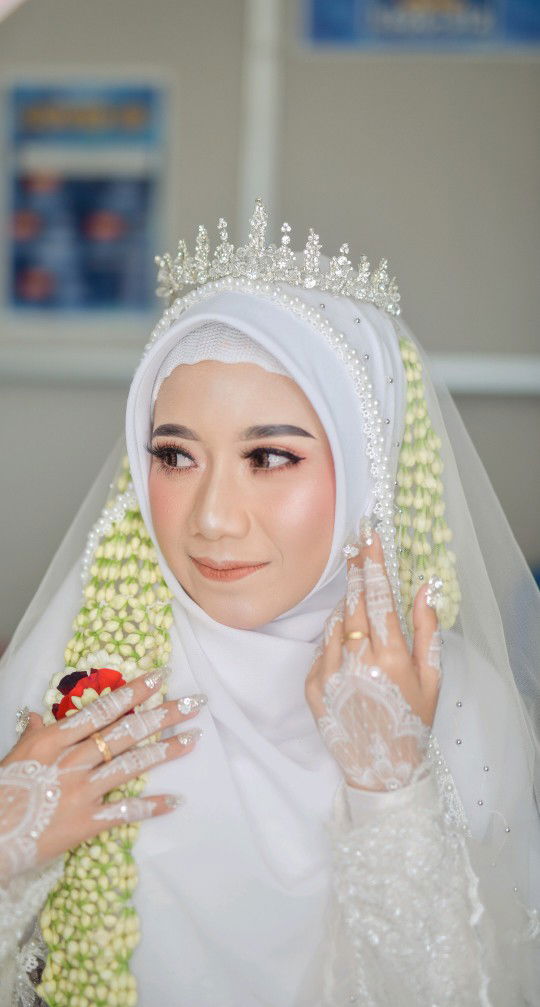 riana cahya n. profile icon