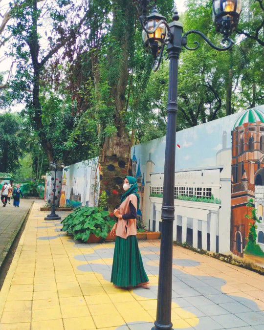 Khiqma Ni'ma Al-maula profile icon