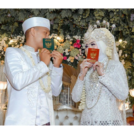 Desty yulistiani profile icon