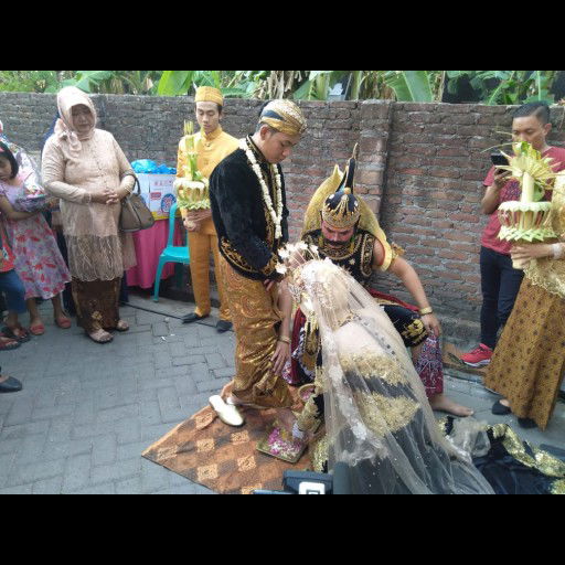 Feny Fadila profile icon