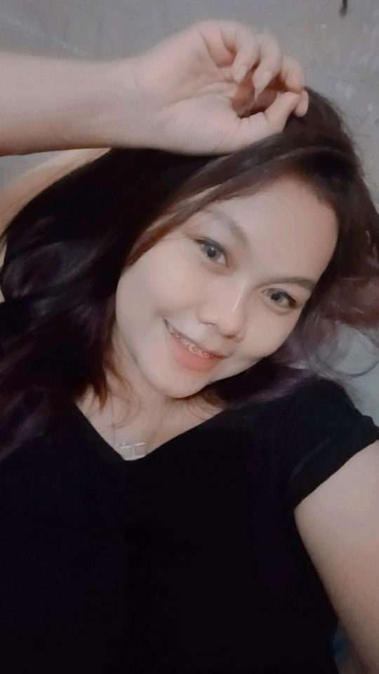 ayu wandira profile icon