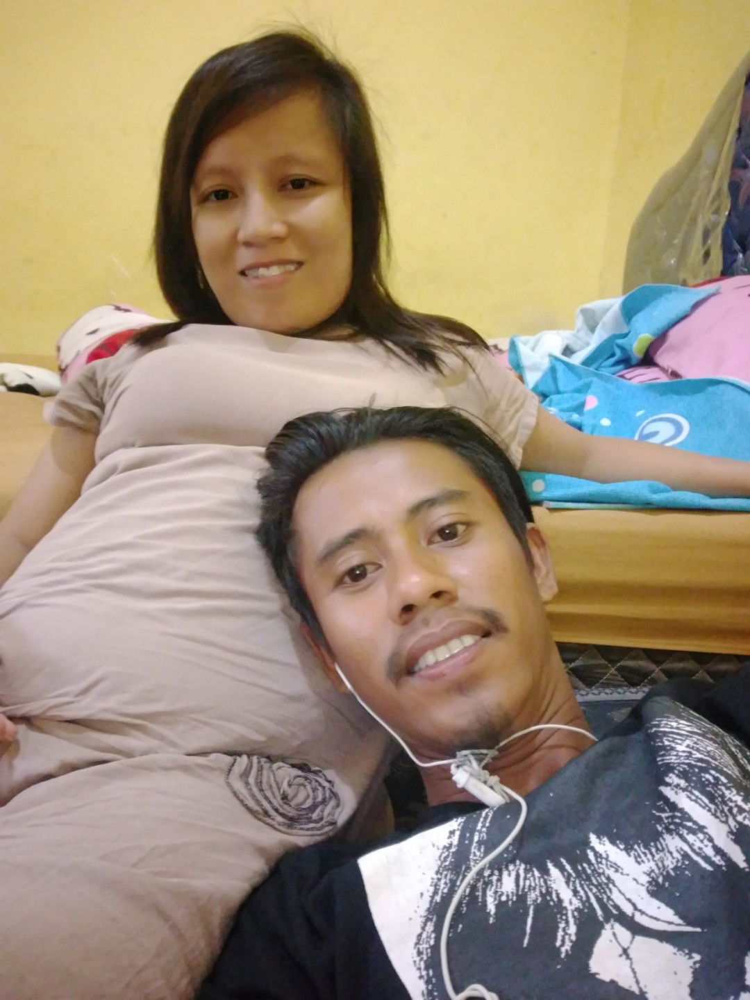 Andika Pratiwi profile icon