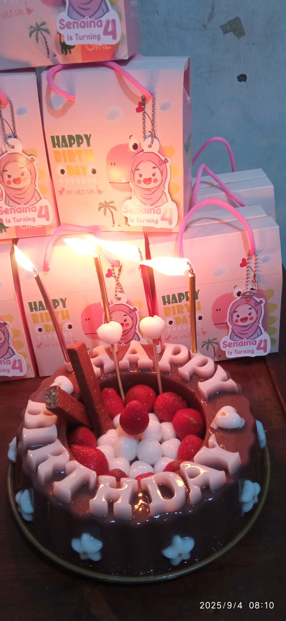 Nur khayati profile icon