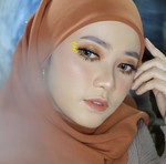 Yeni Lisna profile icon