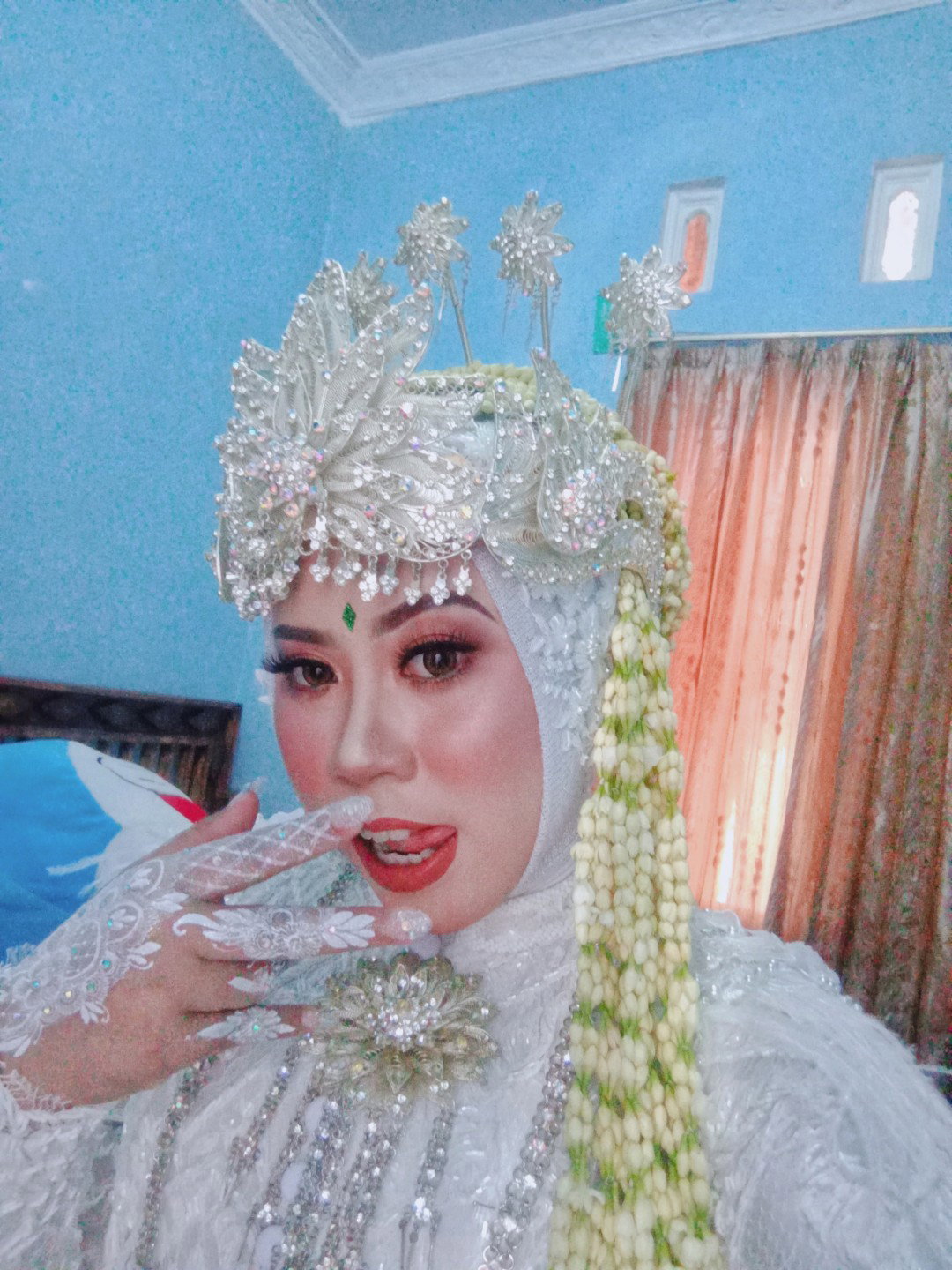 Mia Mentari Bulan profile icon