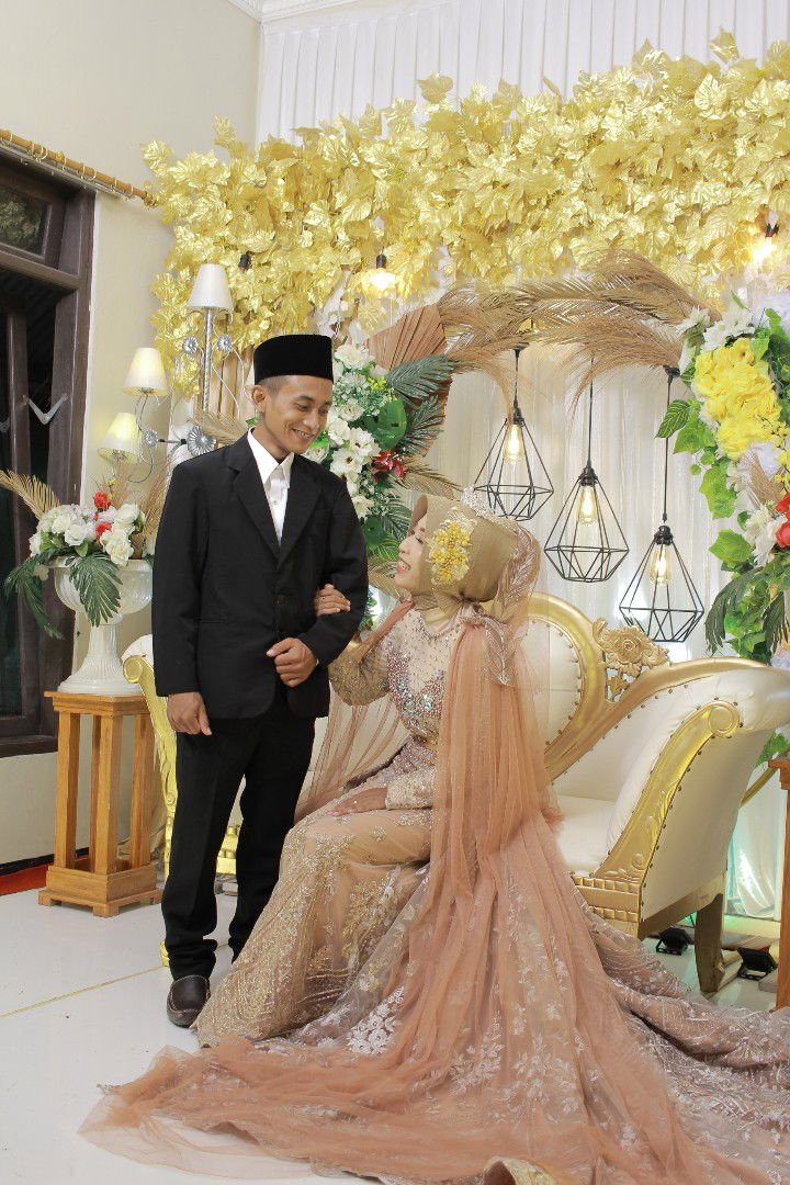 Tati Lestari profile icon