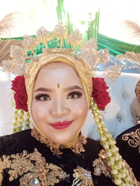 Mema Olviana profile icon