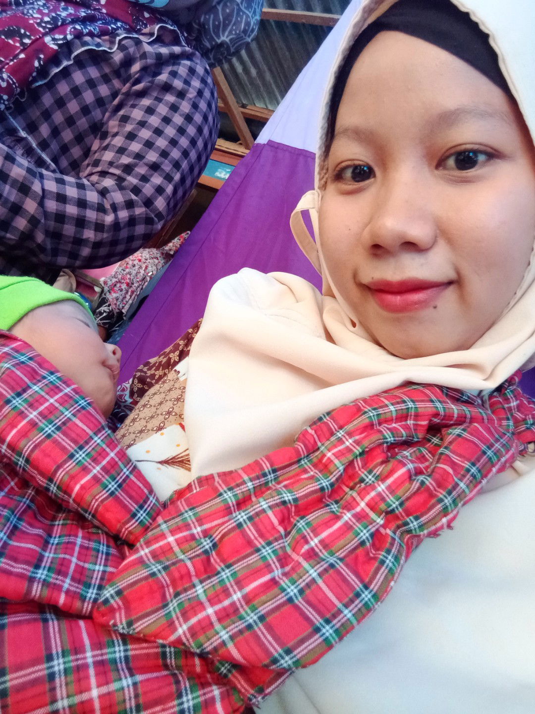 Laras wati profile icon