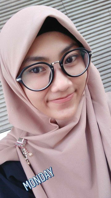 Rina Rain profile icon