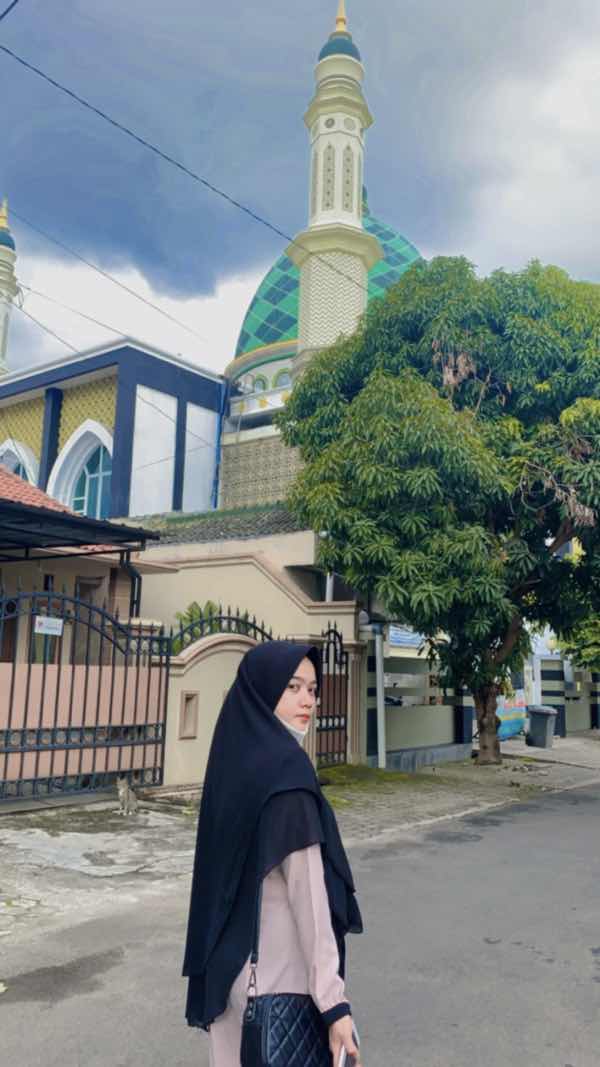 Yun Astuty profile icon