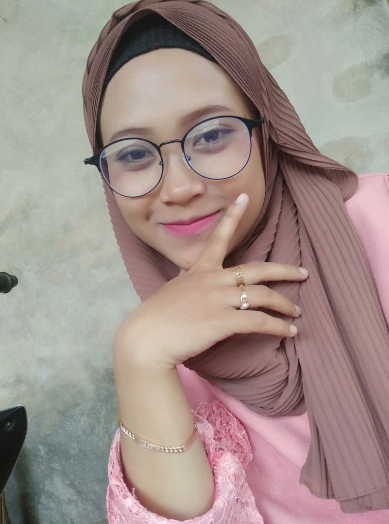 Mama Ratna profile icon