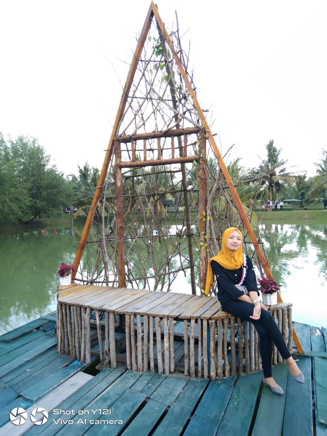 Ayu Ndrawaty profile icon