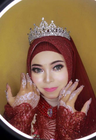 fika khusniaten profile icon