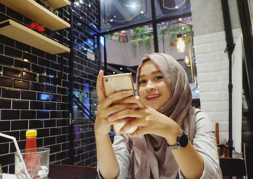 Yuni Stiana profile icon