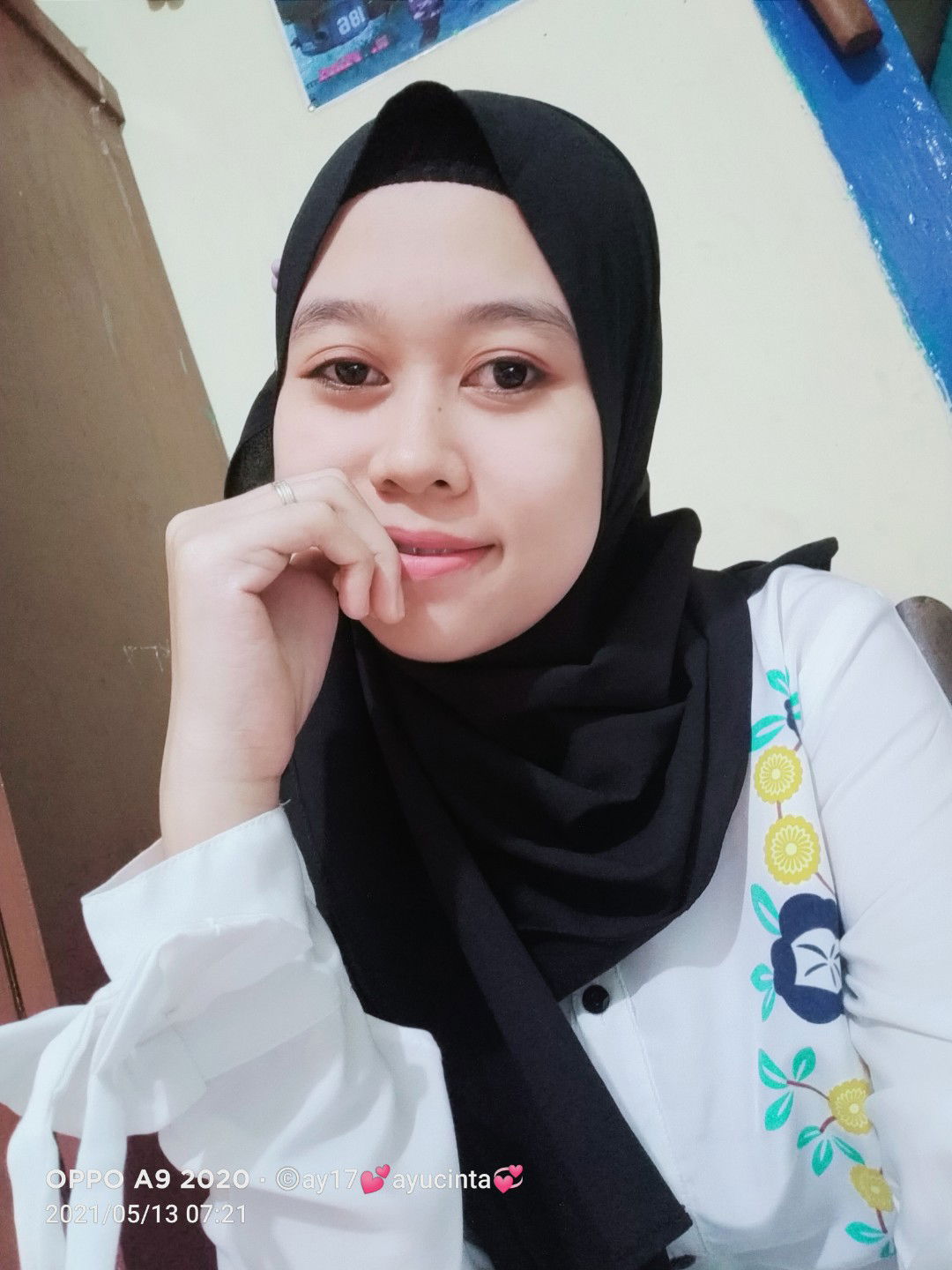 putri rahayu andriani profile icon