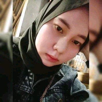 Dwi Ratnasari profile icon