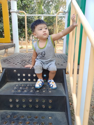 ลูกพูดช้า
