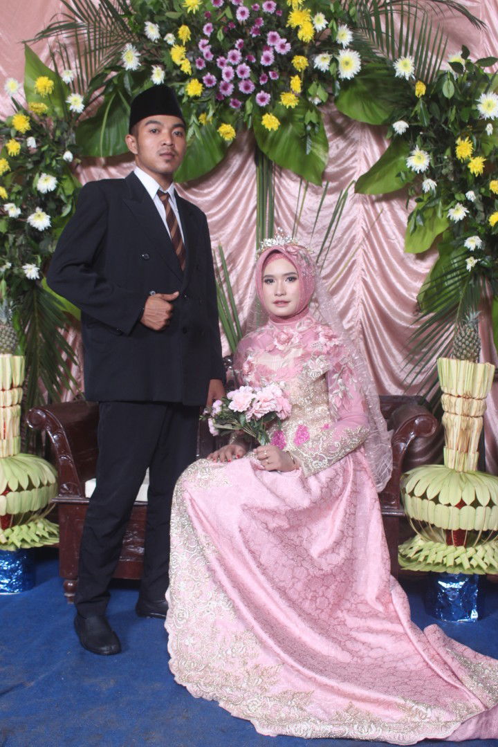 Dewi Rahmawati profile icon