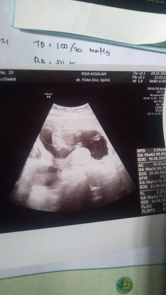 Luri Wong profile icon